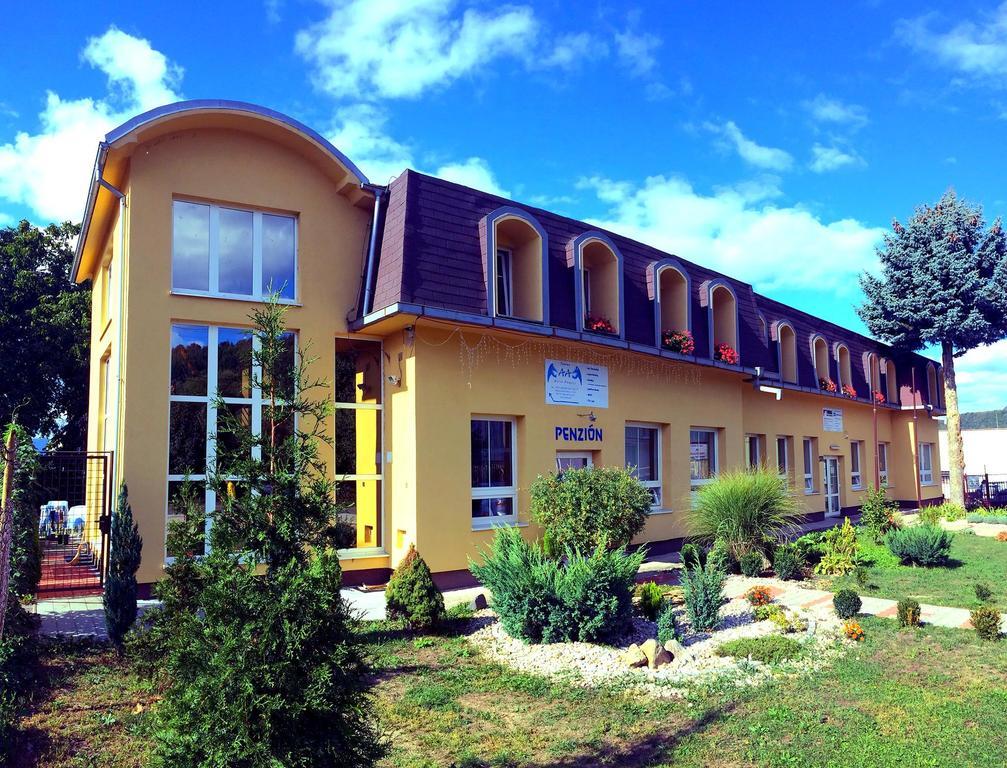 Pension Avio Angels Ziar nad Hronom Exterior photo